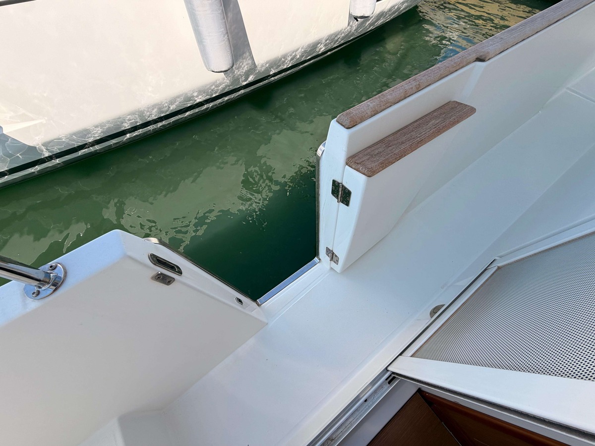 SWIFT TRAWLER 34