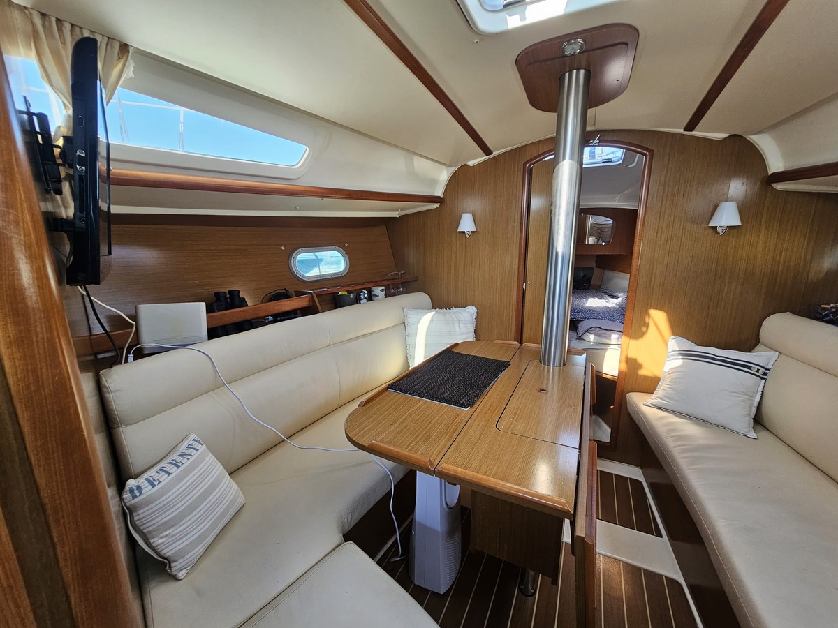 sun odyssey 32i