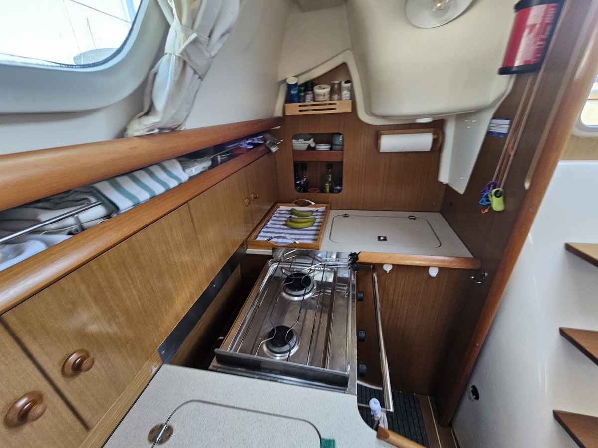 sun odyssey 32i