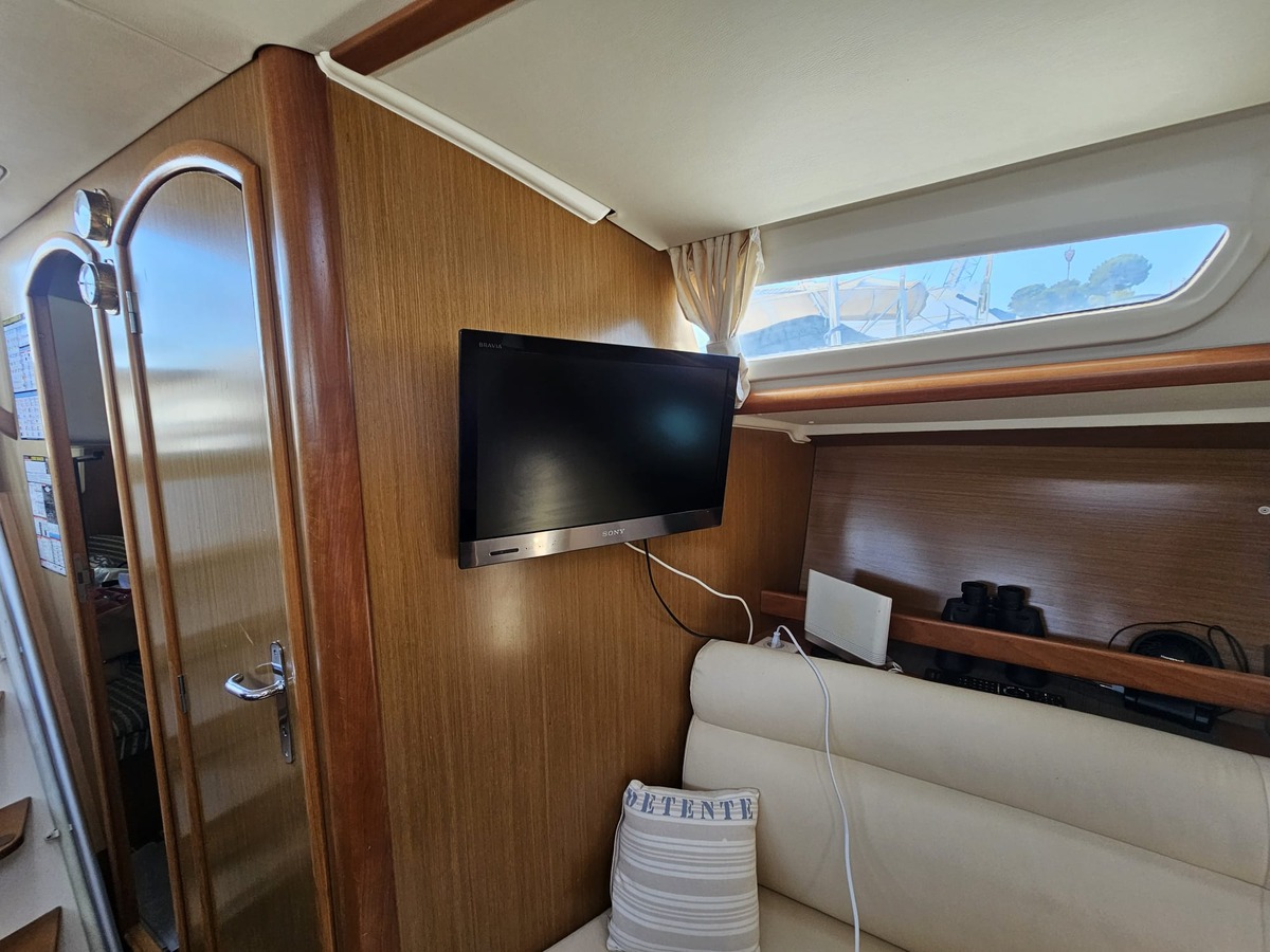 sun odyssey 32i