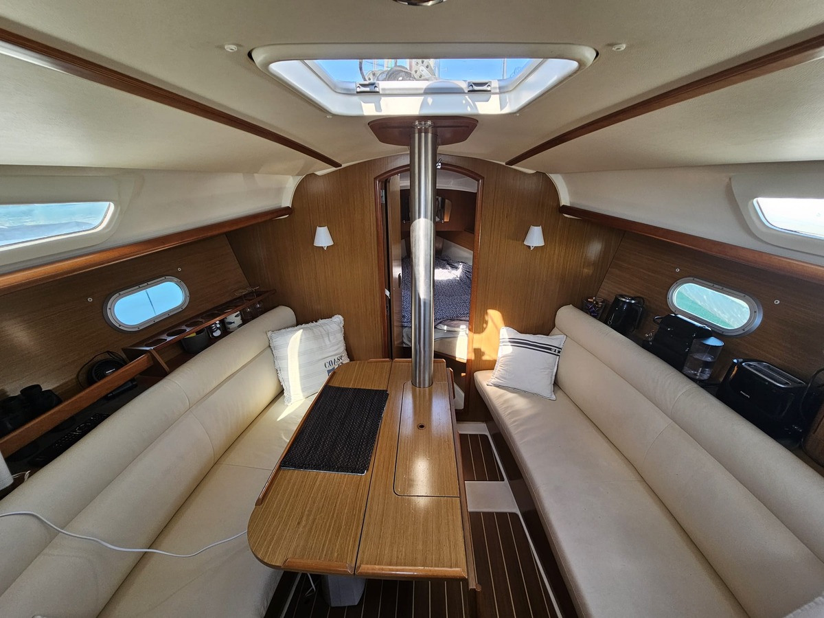 sun odyssey 32i