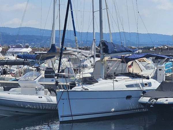 sun odyssey 32i